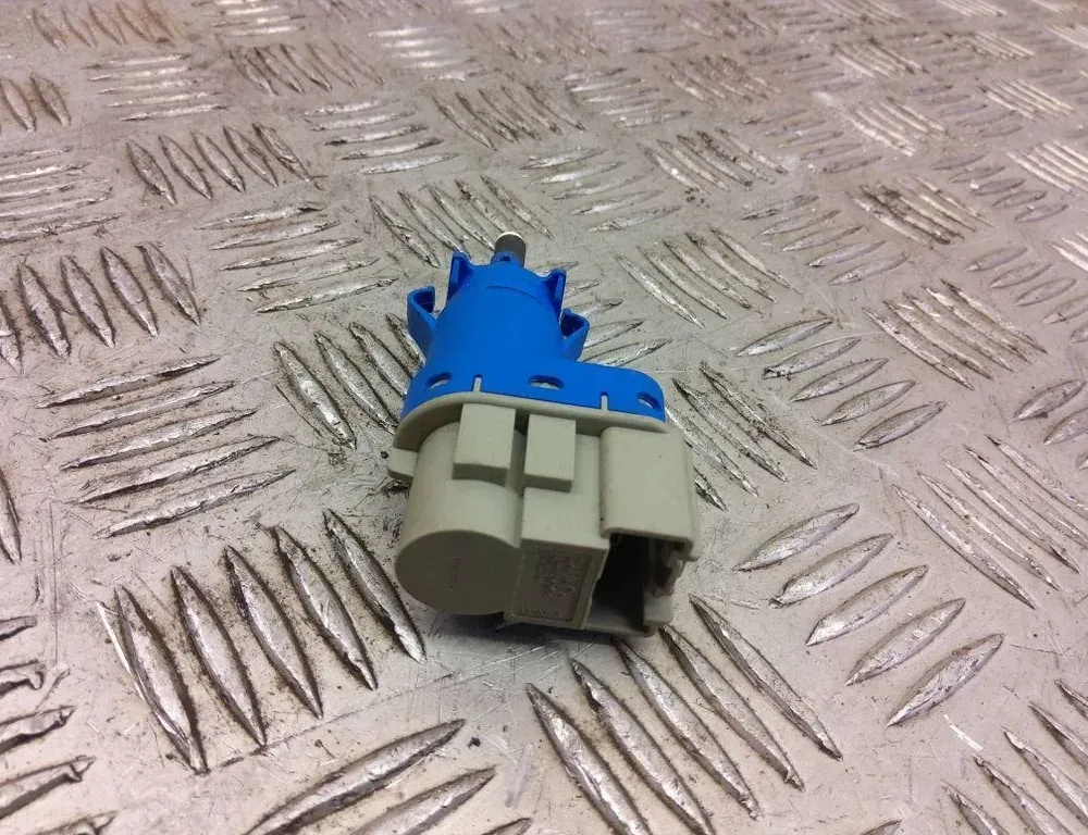 FORD Kuga 2 generation (2013-2020) Датчик тормозной педали 33218792