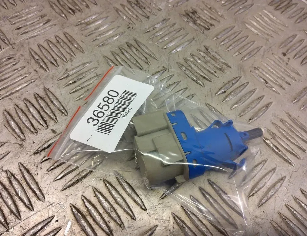 FORD Kuga 2 generation (2013-2020) Датчик тормозной педали 33218792