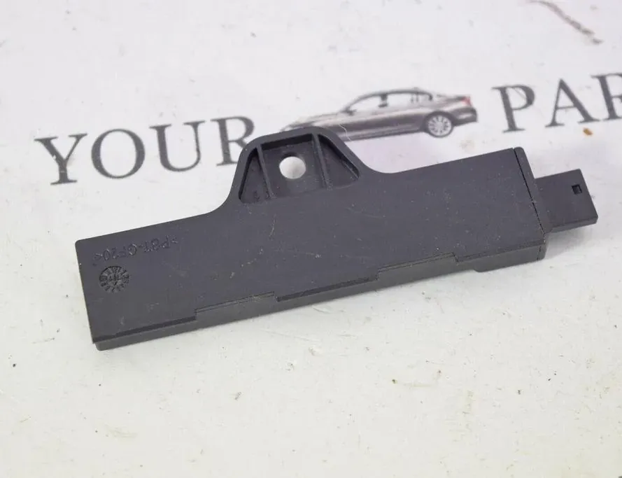 BMW X3 F25 (2010-2017) Антенна бесключевого доступа 9220832 33482920