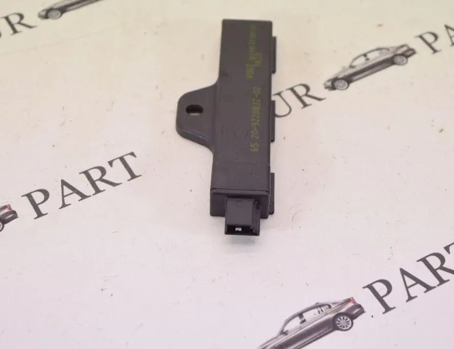 BMW X3 F25 (2010-2017) Антенна бесключевого доступа 9220832 33482947