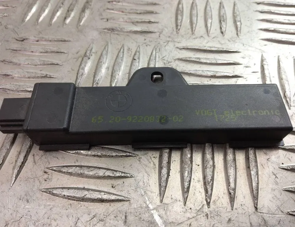 BMW 5 Series F10/F11 (2009-2017) Антена безключового доступу 9220832 33488514