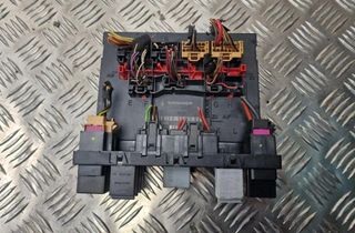 VOLKSWAGEN Passat B6 (2005-2010) Блок управления Комфорт 3C8937049E 31237304