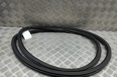 AUDI RS Q3 8U (2013-2020) Гумовий ущільнювач передніх лівих дверей 8U0831721A 32634353