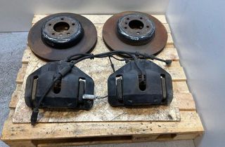 BMW 5 Series E60/E61 (2003-2010) Комплект гальмівної системи, супорти та диски 6030348 30401077