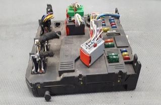 CITROËN C3 1 generation (2002-2010) Блок предохранителей 9650585880 27199315