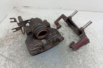 AUDI A6 C5/4B (1997-2004) Супорт тормозов передний правый 885 30801171