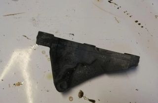 BMW 5 Series F10/F11 (2009-2017) Кронштейн паливного насоса 13517810698 31774165