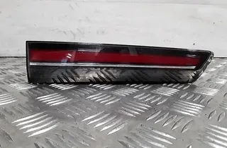 PEUGEOT Partner 2 generation (2008-2023) Фонарь крышки багажника правый 9833944480 33532810