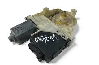 VOLKSWAGEN Passat B7 (2010-2015) Мотор керування вікном задніх правих дверей 3C0959794 33481870