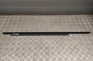 AUDI Q5 8R (2008-2017) Відлив вікна передніх правих дверей 8R0853284H 33486606