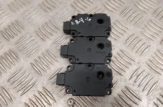 AUDI A8 D2/4D (1994-2002) Двигун повітряної заслінки HE0T0026K 33486613