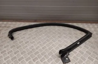 VOLKSWAGEN Passat B7 (2010-2015) Задняя левая дверная уплотнительная резина 3C8854545 33487494