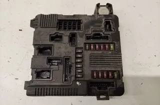RENAULT Megane 2 generation (2002-2012) Блок запобіжників 8200262385A 35107380
