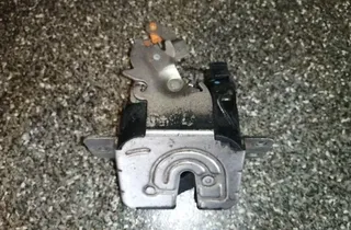 MITSUBISHI Colt 6 generation (2002-2013) Замок багажника MR959190 35103883