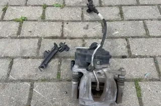 AUDI Q5 8R (2008-2017) Задній правий гальмівний супорт 80A615406A 33770980