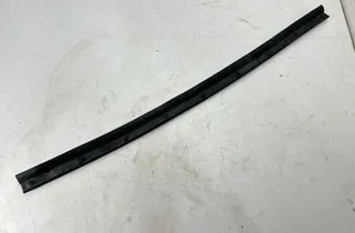 DODGE Ram 4 generation (2008-2023) Резиновая прокладка передней правой двери 68291611AA 33496012