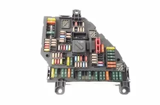 BMW 7 Series F01/F02 (2008-2015) Блок запобіжників 9151322 35105070