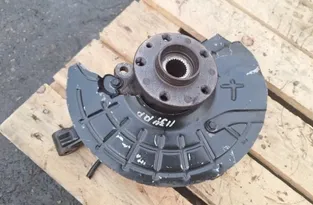 RAM Ступица передняя правая 33476783