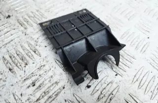 PEUGEOT 208 Peugeot 208 (2012-2015) Кришка блоку запобіжників 9672634580 34840679