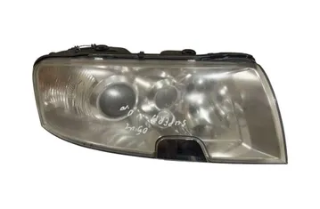 SKODA Superb 1 generation (2001-2008) Фара передняя правая 33346531