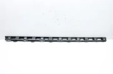 VOLKSWAGEN Passat B8 (2014-2023) Передній правий тримач бічної спідниці 3G0853946 35104409