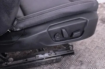 BMW X4 F26 (2014-2018) Переднє праве сидіння A046287 33283827