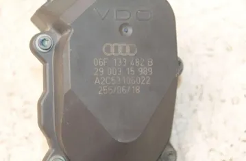 AUDI A4 B8/8K (2011-2016) Двигун повітряної заслінки 06F133482B 33306248