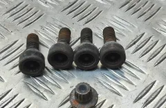 BMW Z4 E85 (2002-2009) Набір фіксуючих колісних болтів 33387830