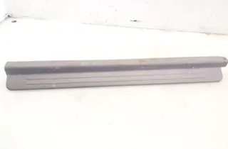 SUBARU Forester SF (1997-2002) Обшивка переднього правого порога 35061312