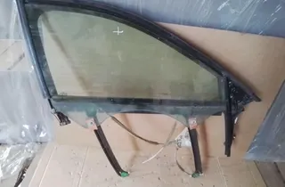 AUDI A3 8P (2003-2013) Стеклоподъемник задней правой двери 35098541