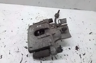 VOLVO V50 1 generation (2003-2012) Задній лівий гальмівний супорт 35097779