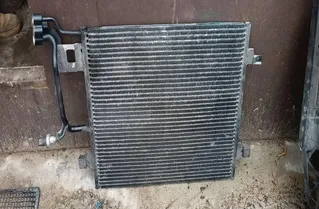 AUDI A4 B5/8D (1994-2001) Радиатор кондиционера 8D0260401G 27162391