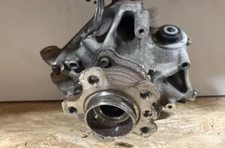 BMW 4 Series G22, G23, G26 (2020-2023) Маточина заднього лівого колеса 14605610,460361,6892521 35047355