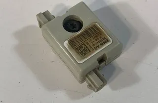 BMW 5 Series F10/F11 (2009-2017) Антенний підсилювач із кришкою багажника 2622341 30679615