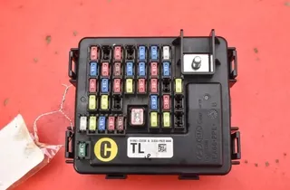 HYUNDAI Tucson 3 generation (2015-2021) Блок плавких запобіжників 91950-D3230 35108543