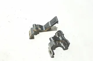 MERCEDES-BENZ GLA-Class H247 (2019-2024) Петля задньої лівої двері A1777300102 35103640