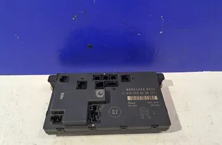 MERCEDES-BENZ CLS-Class C219 (2004-2010) Блок управления дверей передние правые 2198200726 33477840