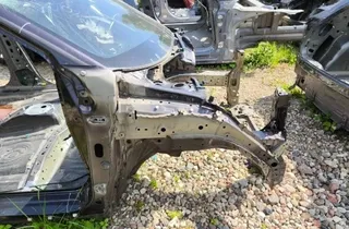 HONDA HR-V 2 generation (2015-2022) Правий передній крило 34948461