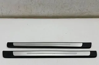AUDI Обшивка переднього правого порога 8W0853374F,8W0853373G 35101320