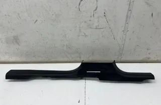 AUDI Обшивка переднього правого порога 4KE853906 35102422