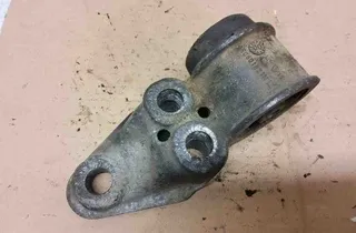 VOLKSWAGEN Passat B5 (1996-2005) Інші деталі підвіски 8E0501521 32544156