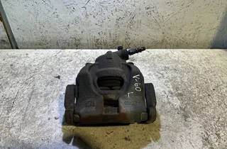 VOLVO V60 1 generation (2010-2020) Передній правий гальмівний супорт 35029274