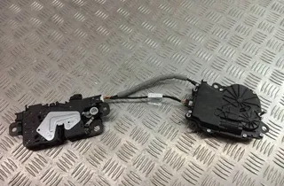 BMW X1 F48/F49 (2015-2023) Двигун плавного закривання багажника задніх дверей 7374006 33488441